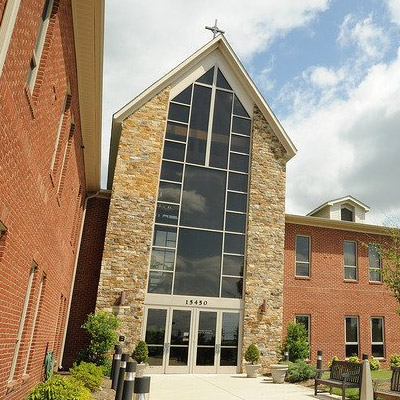 SmallImg_400x400_schoolFront